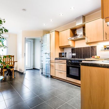 Design Apartment In Koeln Mit Terrasse Екстер'єр фото
