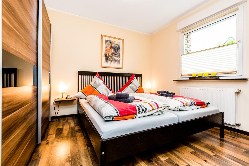 Design Apartment In Koeln Mit Terrasse Номер фото
