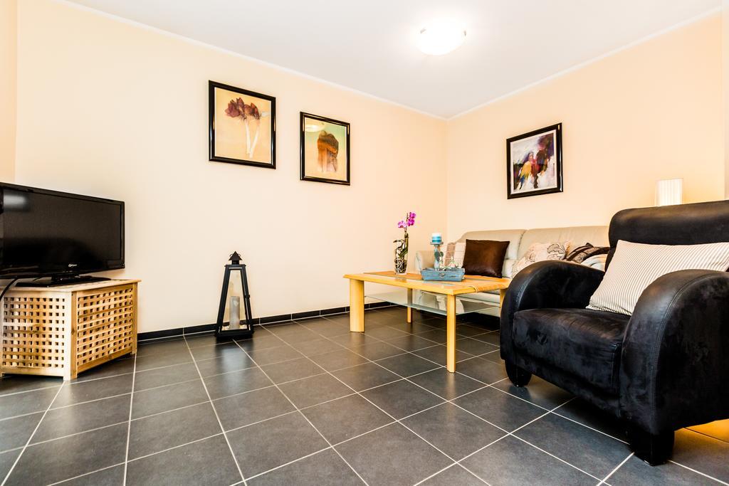 Design Apartment In Koeln Mit Terrasse Екстер'єр фото